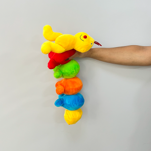Brinquedo de Pelúcia Centopéia Lilica